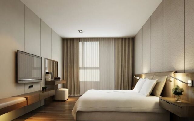 Central Palace Hotel