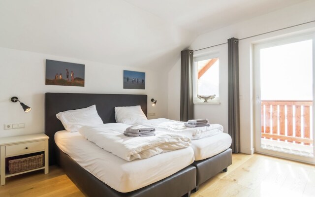 Lavish Chalet in Mauterndorf with Sauna & Hot Tub