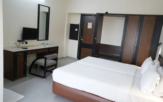 Metropolis Hotel