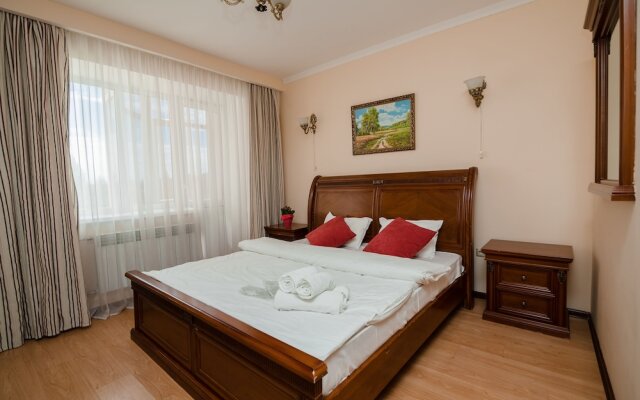 Azat Hotel
