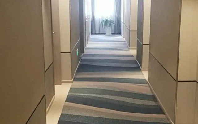 Homeinn Selected Hotel (Nanjing New City Plaza Longjiang Subway Station)