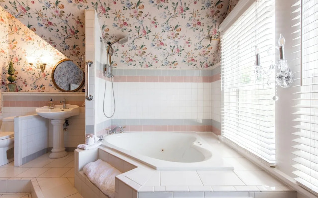 Central Park Bed & Breakfast