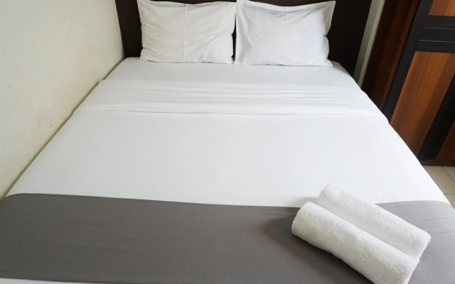 Minimalist 2Br Apartment At Puncak Permai