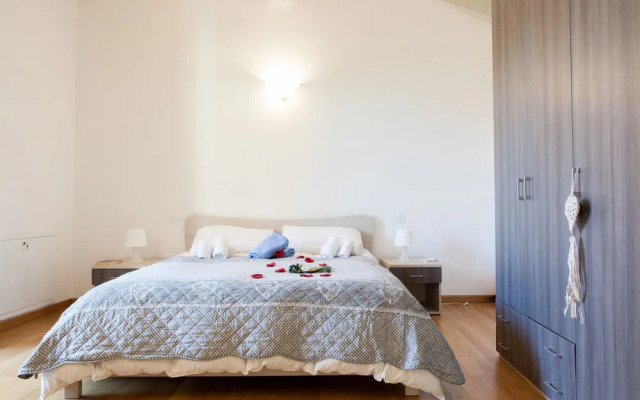 Polpenazze Halldis Apartments