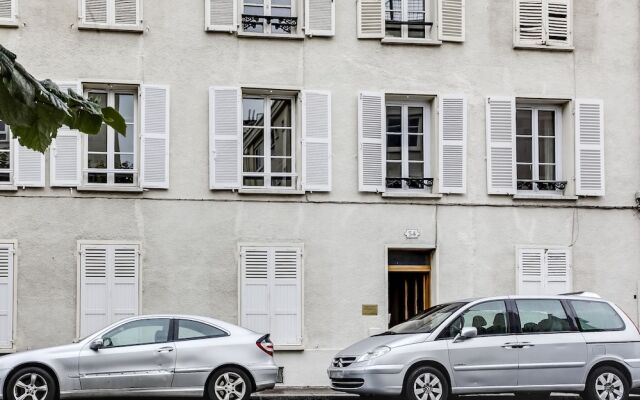 Fontainebleau Sweet Home