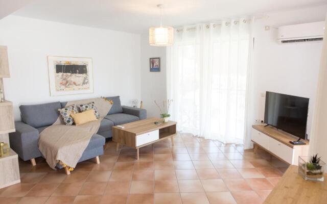 AZALEA - Modern studio with sea view