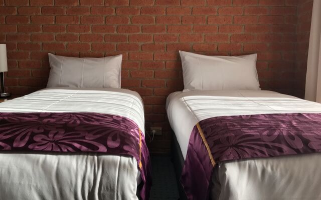 Main Lead Ballarat Motel