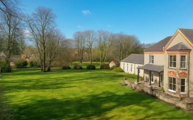 Louisville Flat 3 in Newmarket