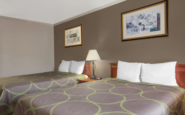 Budgetel Inn & Suites
