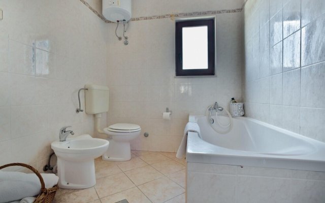 Nice Apartment in Petrcane With Wifi and 2 Bedrooms