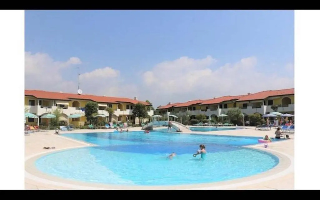 Enjoy the sun From a Private Garden!