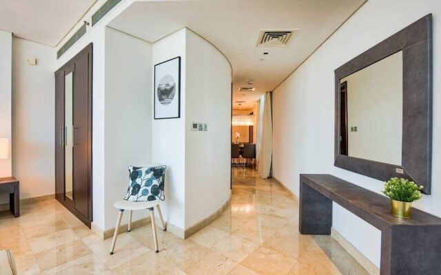 Luxury Apartment Steps Away From Everything!