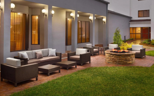 Courtyard by Marriott Charlotte Southpark
