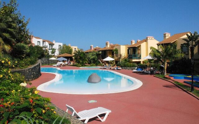 Apartamentos Oasis San Antonio