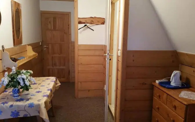 Camping Harenda Pokoje Goscinne I Domki