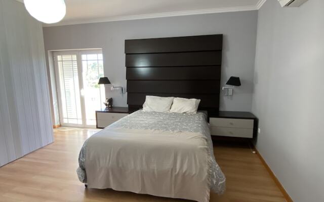 Charming 4-bed Villa in Quinta do Anjo, Palmela