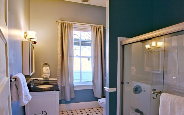 Downtown Savannah Oasis 4 BR 3 BA