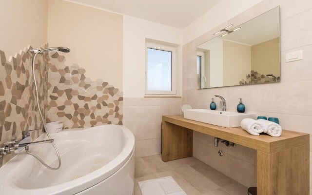 Nice Apartment in Opatija With Wifi and 3 Bedrooms