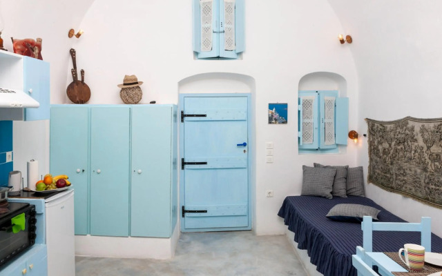 Black Rock Traditional Rooms