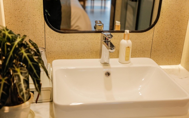 LANO Hotel Liaoning Jinzhou Tiahe District Zhongyang Nan Street Red Star Macalline – Bathroom – Jinzhou