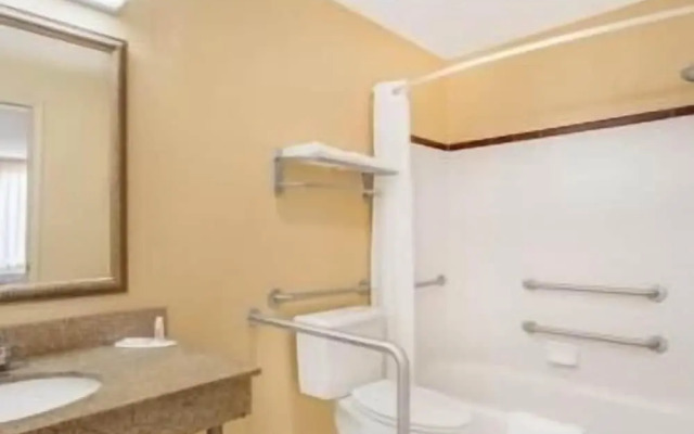 Super 8 By Wyndham Sumter