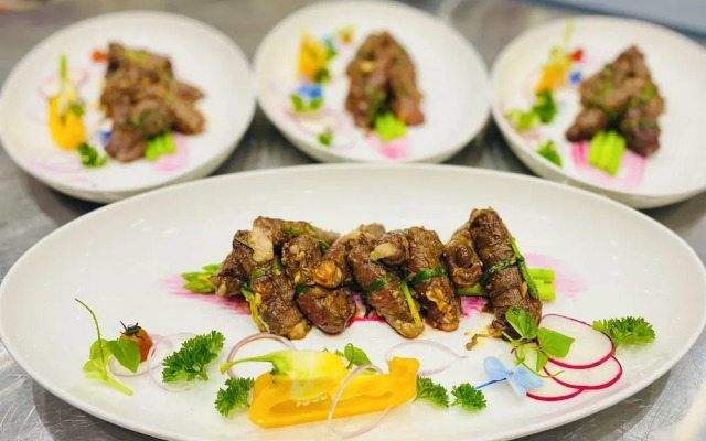 Phu Long Tam Ky Hotel & Restaurant