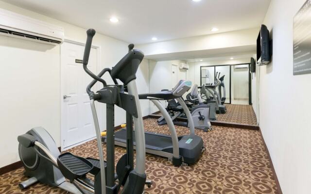 Super 8 Decatur/Dntn/Atlanta Area