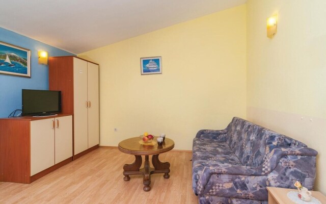 Nice Home in Stanici With Wifi and 2 Bedrooms