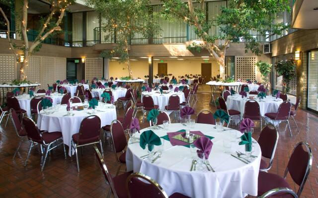 Red Lion Hotel Yakima Center