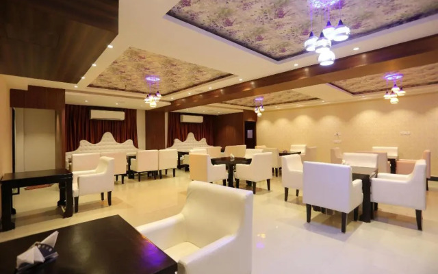 FabHotel Pentagon by OYO