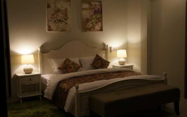 Romance Villa
