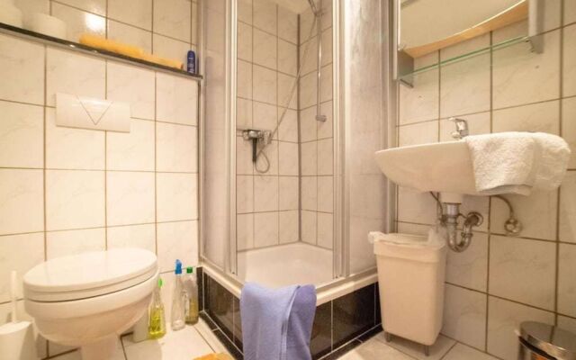 Tolstov-Hotels Big Room Apartment