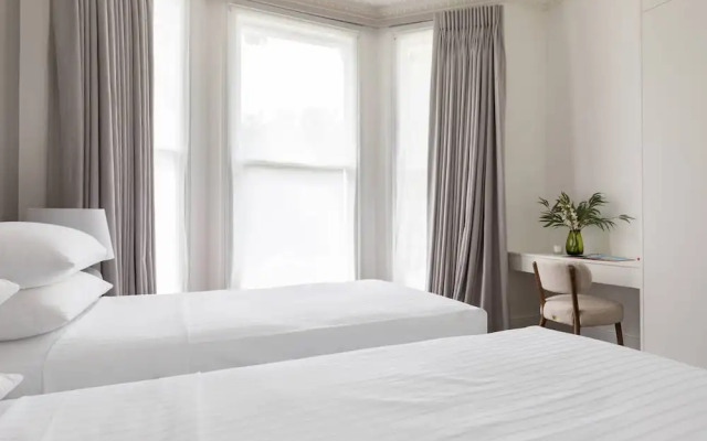 Westbourne Park Road Xviii by Onefinestay