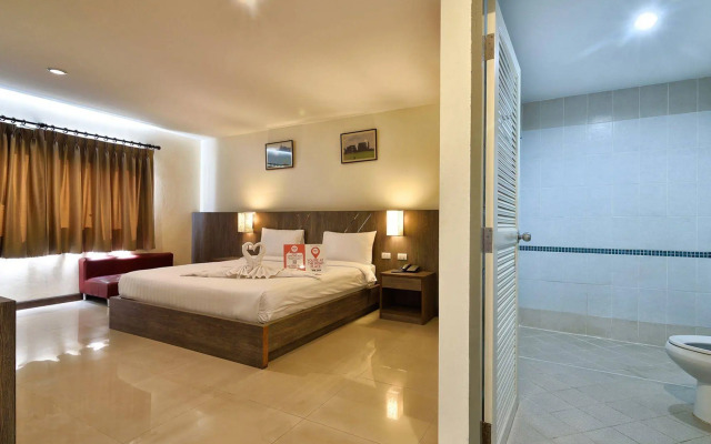 NIDA Rooms Patong Silk House