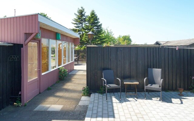 6 Person Holiday Home in Korsor