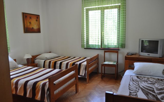 Dolac Guesthouse