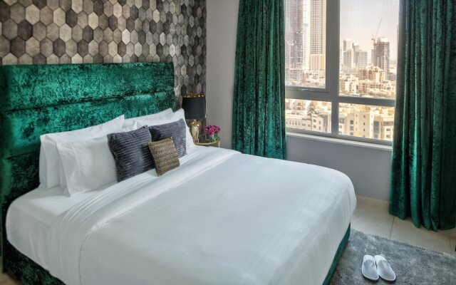 Luxury Staycation - The Residences Tower