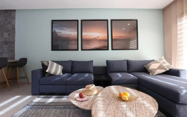 Ymy Beach House