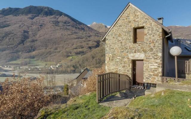 Appartement Esquièze-Sère, 3 pièces, 4 personnes - FR-1-402-82