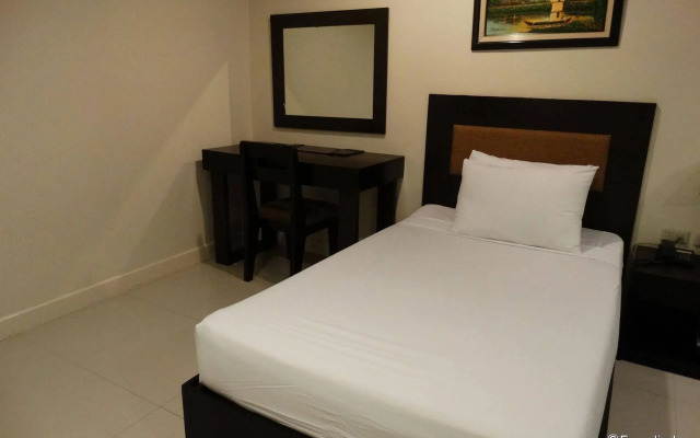 Paragon Tower Hotel