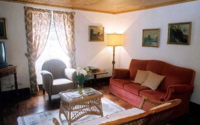 Quinta da Portada Branca - Guest House