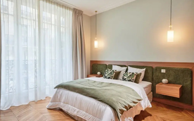 Sublime Apartment in the Center of Paris