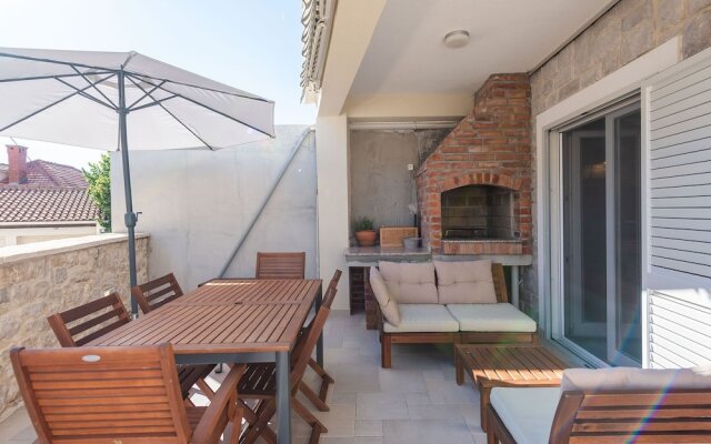 Private Holiday Home in Petrcane by the Sea