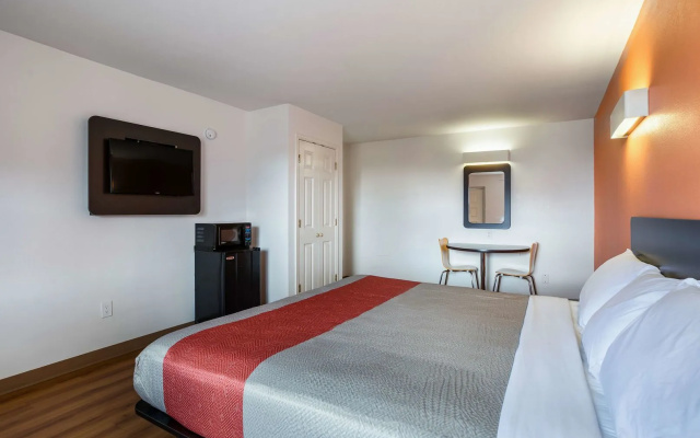 Motel 6 Beaumont, TX