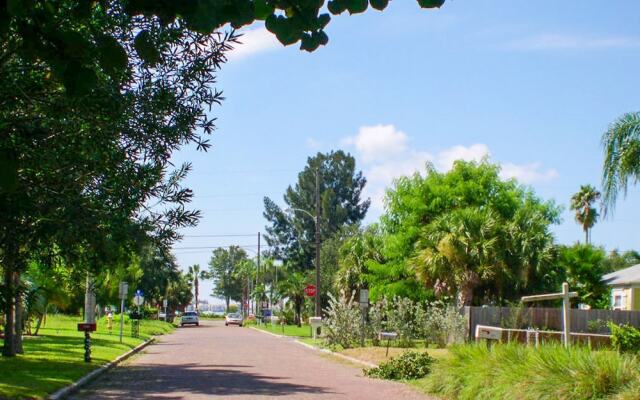 Gulfport Getaway by Vtrips