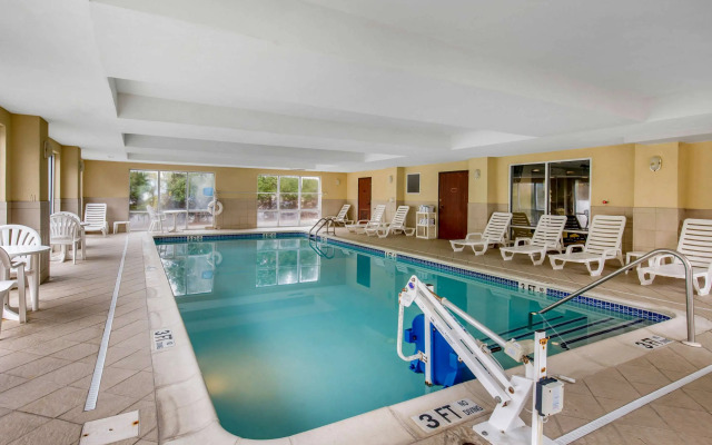 Comfort Suites Seaford