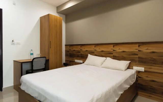 Aryaas Residency Nettoor