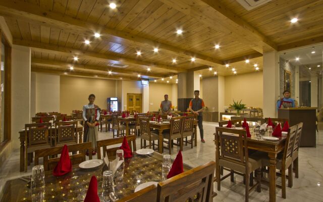 Snow Flakes Resort And Spa Centrally Heated Luxury Resort