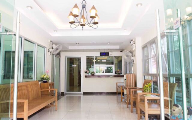 Jitthamas Residence