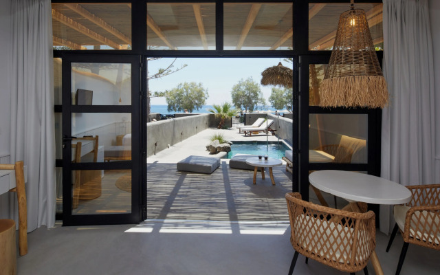 Oscar Beachfront Suites-Adults Only